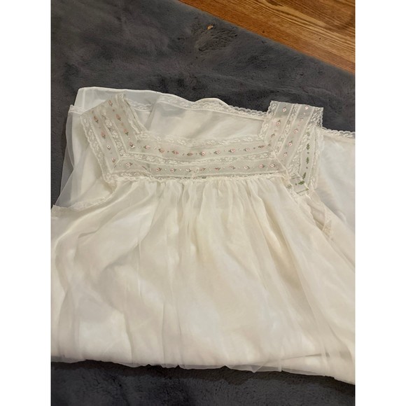 Vintage Nightgown - Picture 4 of 5